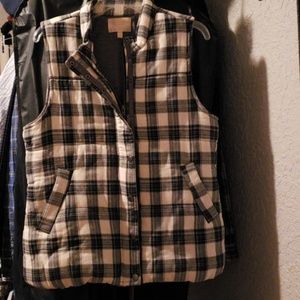 Skies Are Blue Wels Plaid Puffer Vest